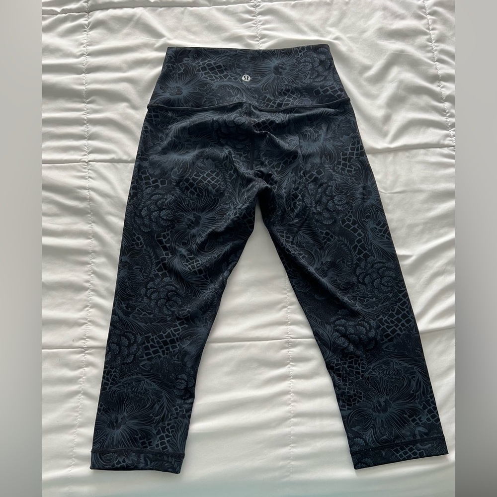 Lululemon leggings size 4